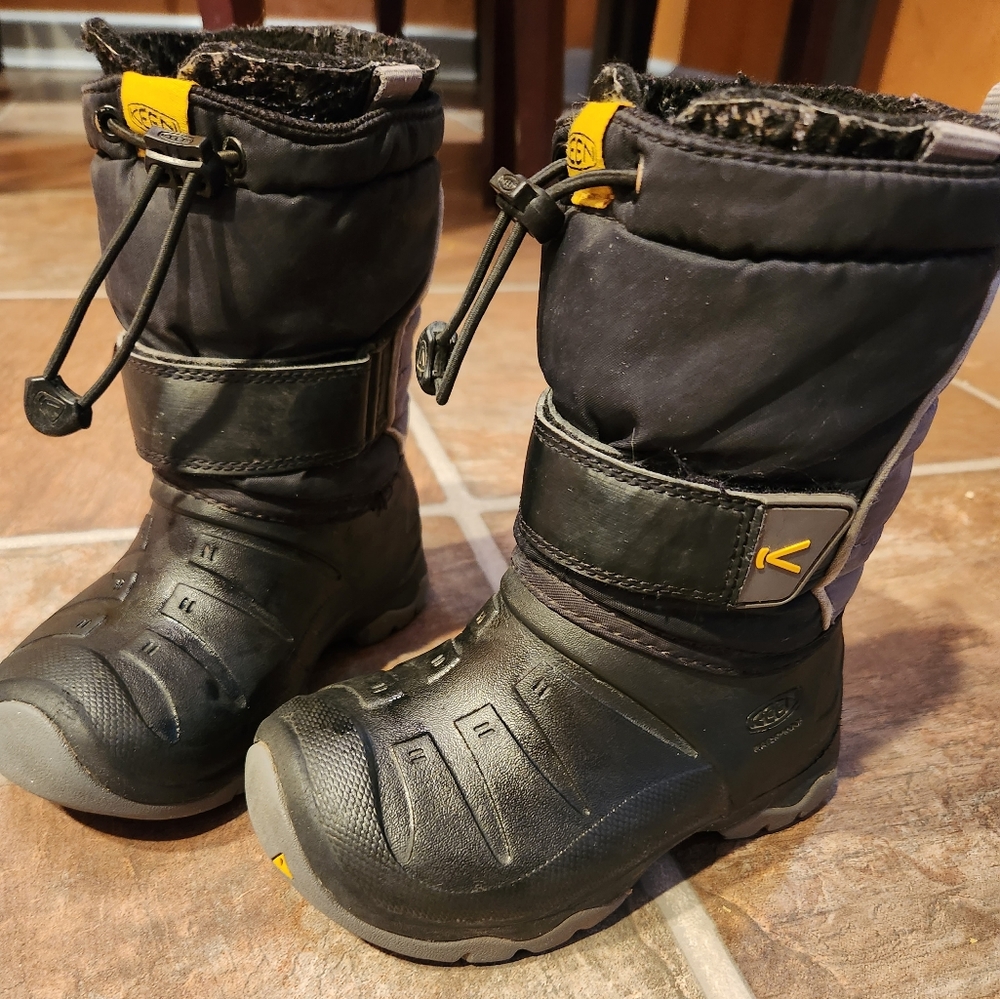 Keens Snow boots